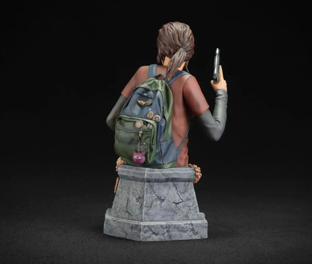 DHC3016-478 The Last of Us - Ellie with Handgun Bust - Dark Horse Comics - Titan Pop Culture