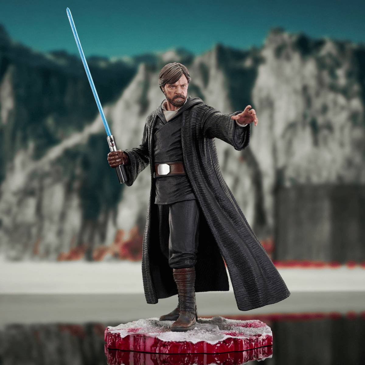 DSTAPR242251 Star Wars: The Last Jedi - Luke Skywalker Milestones Statue - Diamond Select Toys - Titan Pop Culture