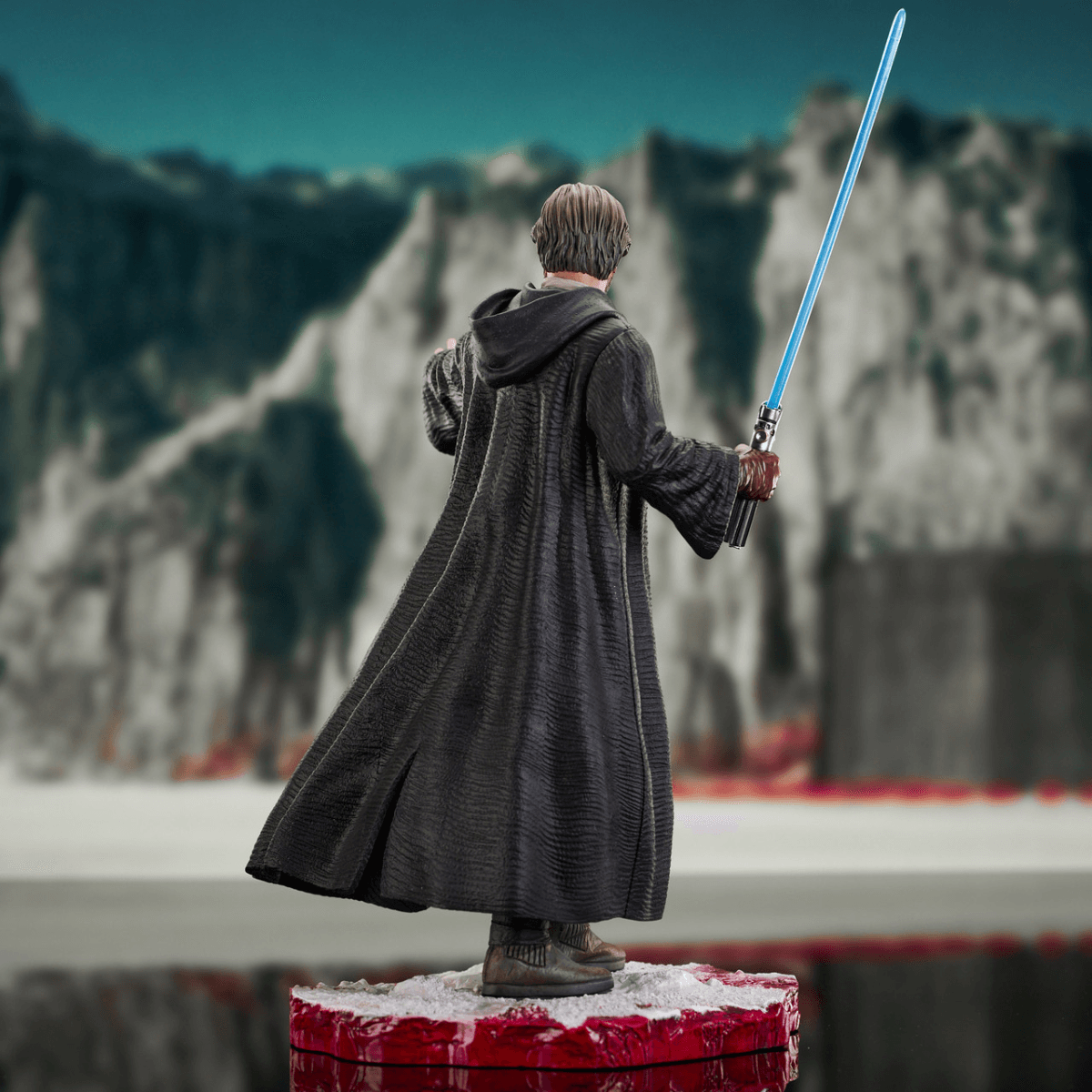 DSTAPR242251 Star Wars: The Last Jedi - Luke Skywalker Milestones Statue - Diamond Select Toys - Titan Pop Culture