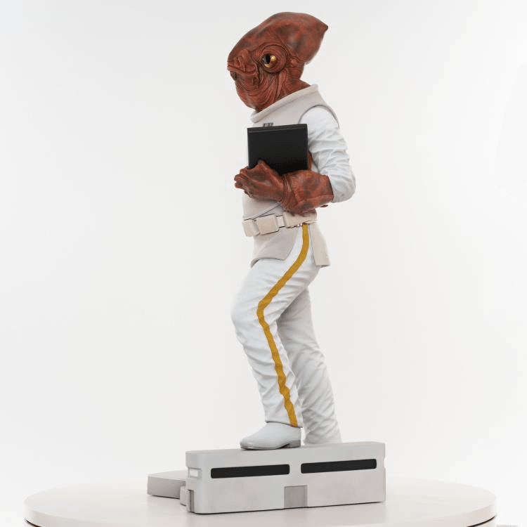 DSTDEC222081 Star Wars - Admiral Ackbar Milestones Statue - Diamond Select Toys - Titan Pop Culture