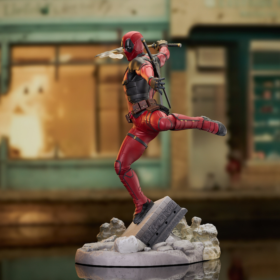 DSTDEC242211 Deadpool & Wolverine - Deadpool PVC Statue - Diamond Select Toys - Titan Pop Culture