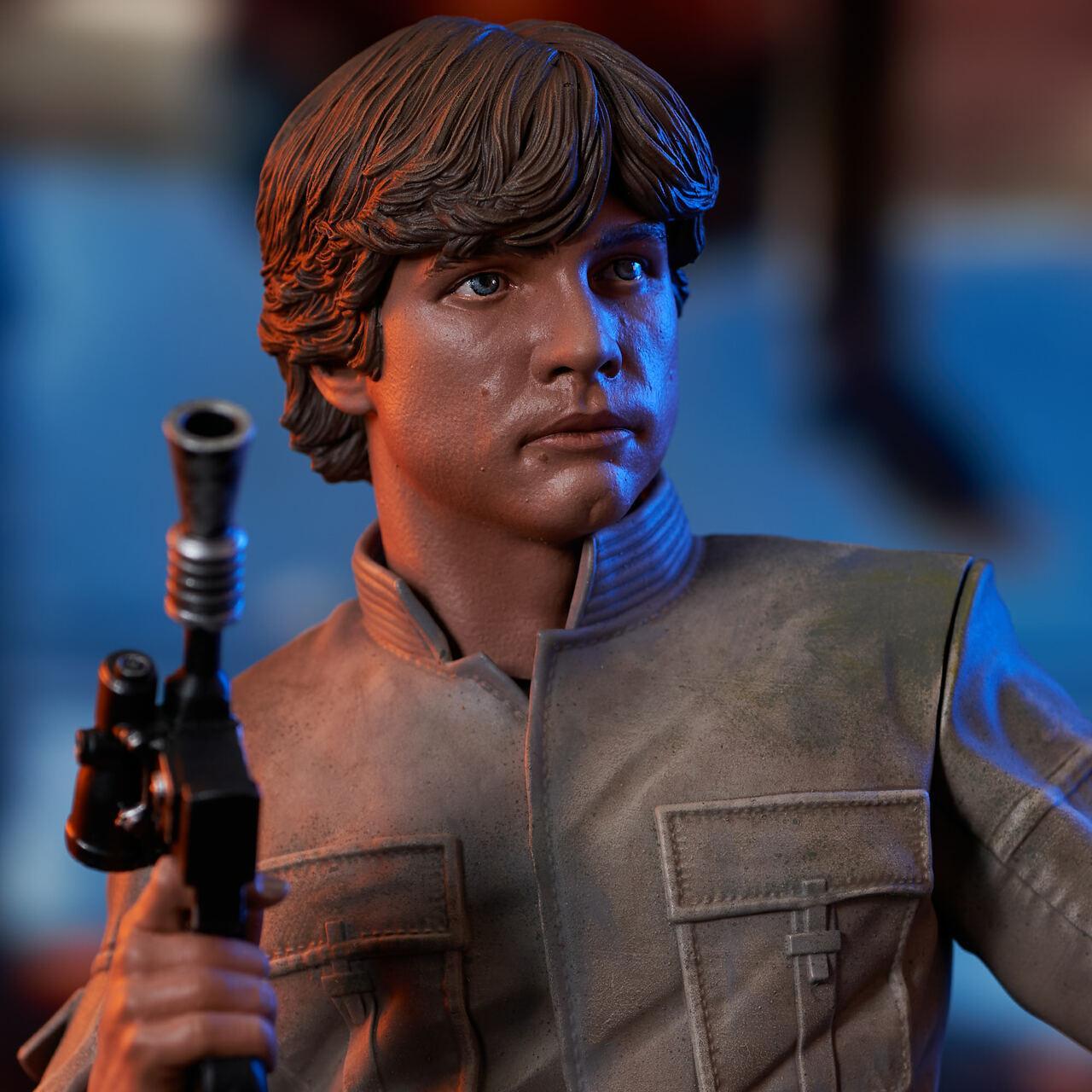 DSTFEB222119 Star Wars: The Empire Strikes Back™ - Luke Skywalker (Bespin) Mini Bust - Diamond Select Toys - Titan Pop Culture