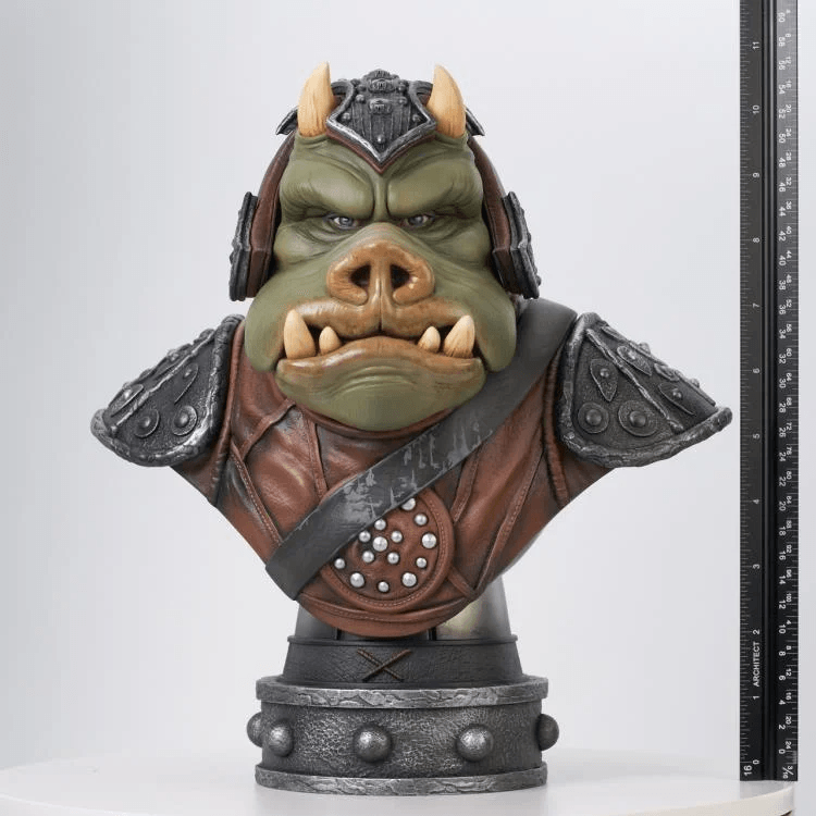 DSTMAR242253 Star Wars - Gamorrean Guard 1:2 Scale Bust - Diamond Select Toys - Titan Pop Culture