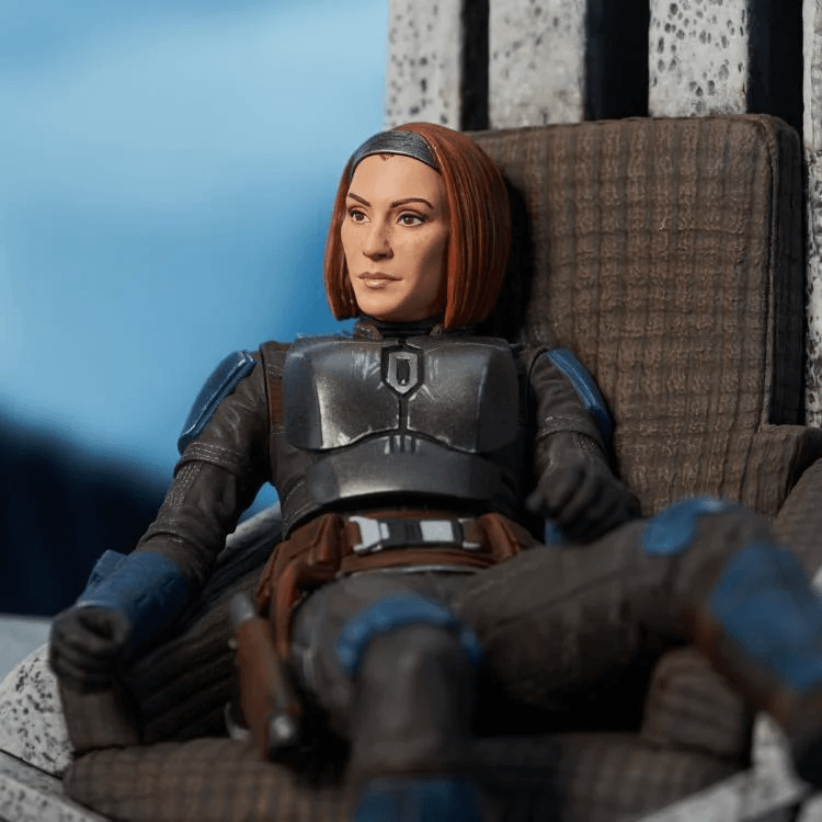 DSTMAR242255 Star Wars: Mandalorian - Bo-Katan on Throne Statue - Diamond Select Toys - Titan Pop Culture