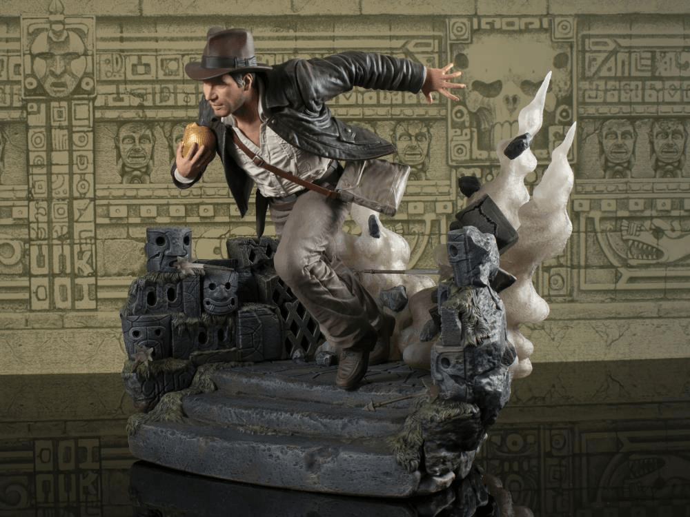 DSTMAY232438 Indiana Jones: Raiders of the Lost Ark - Indiana Jones Gallery PVC Statue - Diamond Select Toys - Titan Pop Culture
