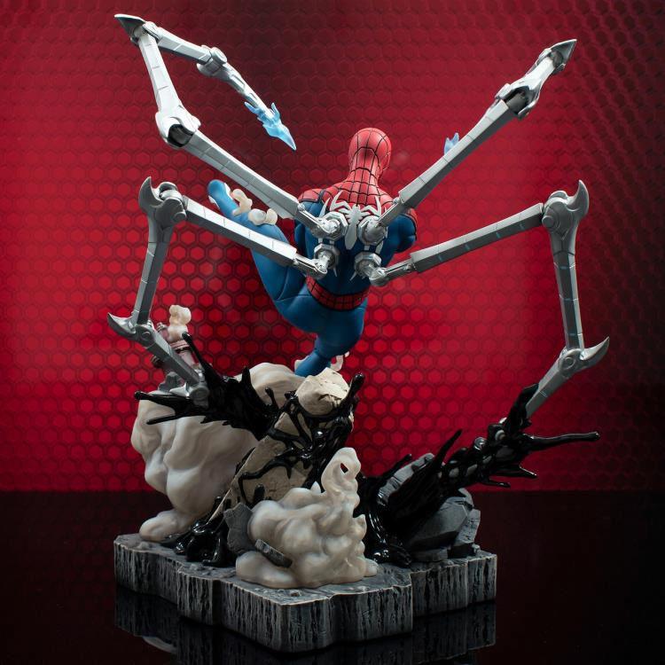 DSTMAY242263 Spider-Man 2 (2023) - Spider-Man 2 Spider-Man Deluxe Gallery Statue - Diamond Select Toys - Titan Pop Culture
