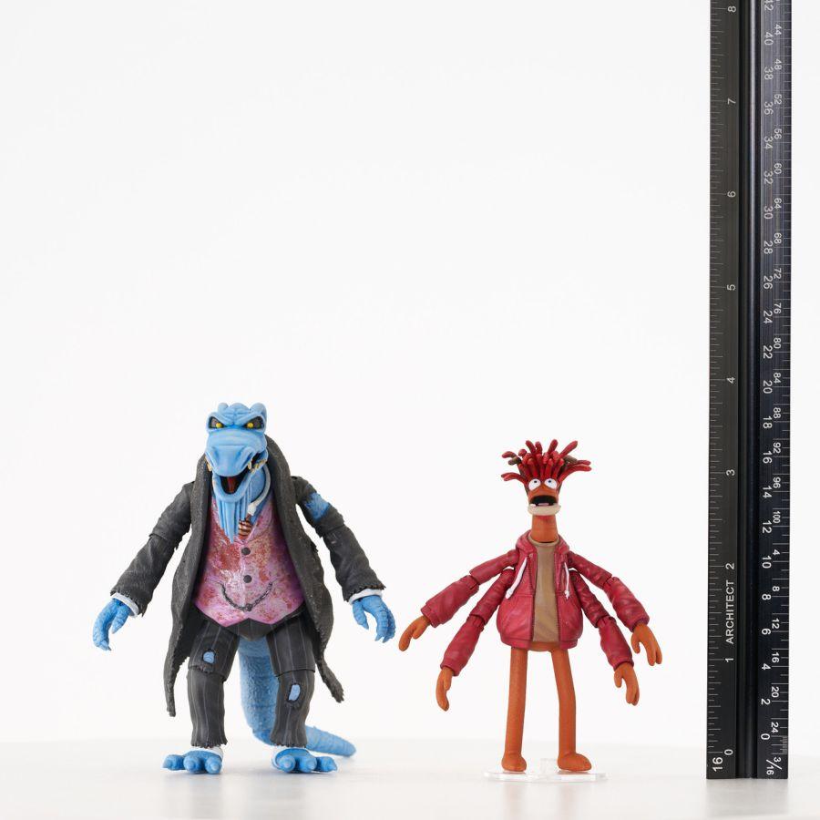 DSTNOV232002 The Muppets - Uncle Deadly & Pepe Deluxe Figure Set - Diamond Select Toys - Titan Pop Culture