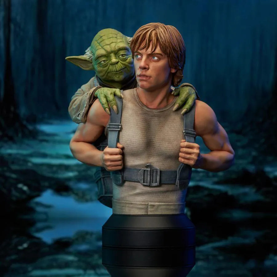 DSTNOV232005 Star Wars: The Empire Strikes Back -Luke Skywalker with Yoda 1:6 Scale Mini Bust - Diamond Select Toys - Titan Pop Culture