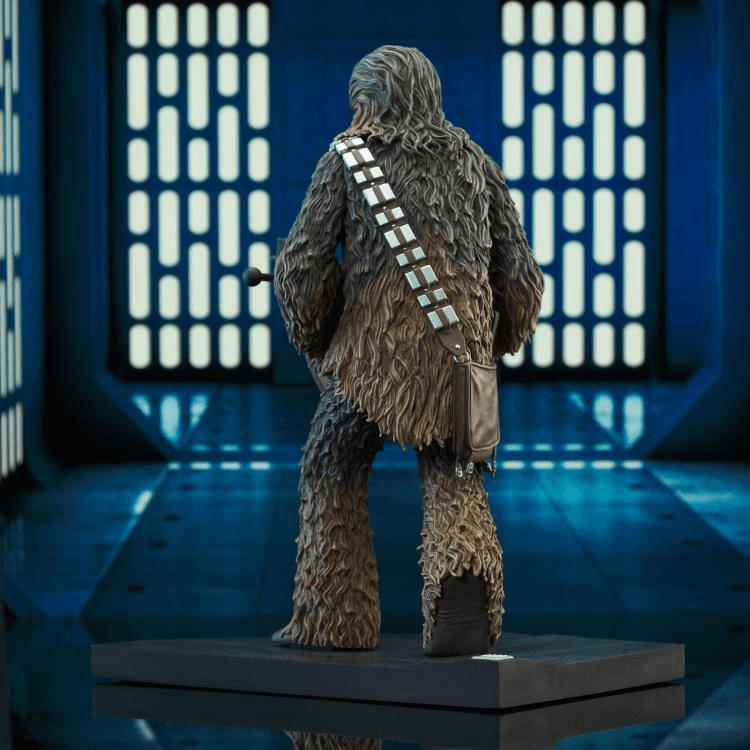 DSTNOV232007 Star Wars: A New Hope - Chewbacca Premier Collection Statue - Diamond Select Toys - Titan Pop Culture
