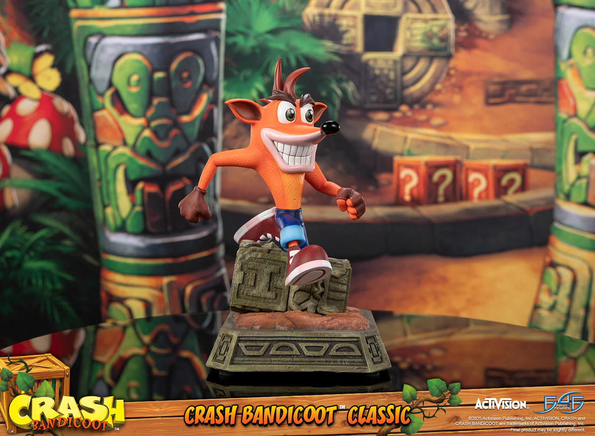 Crash Bandicoot - Crash Running Statue