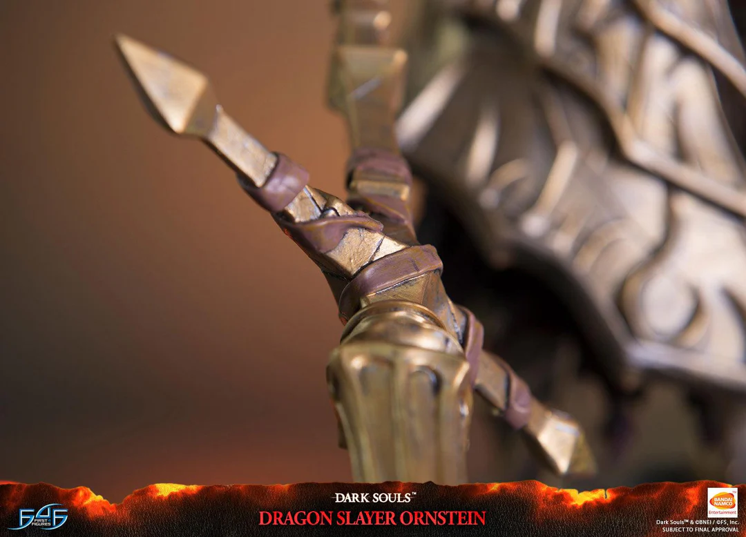Dark Souls – Estatua de Ornstein, el Asesino de Dragones
