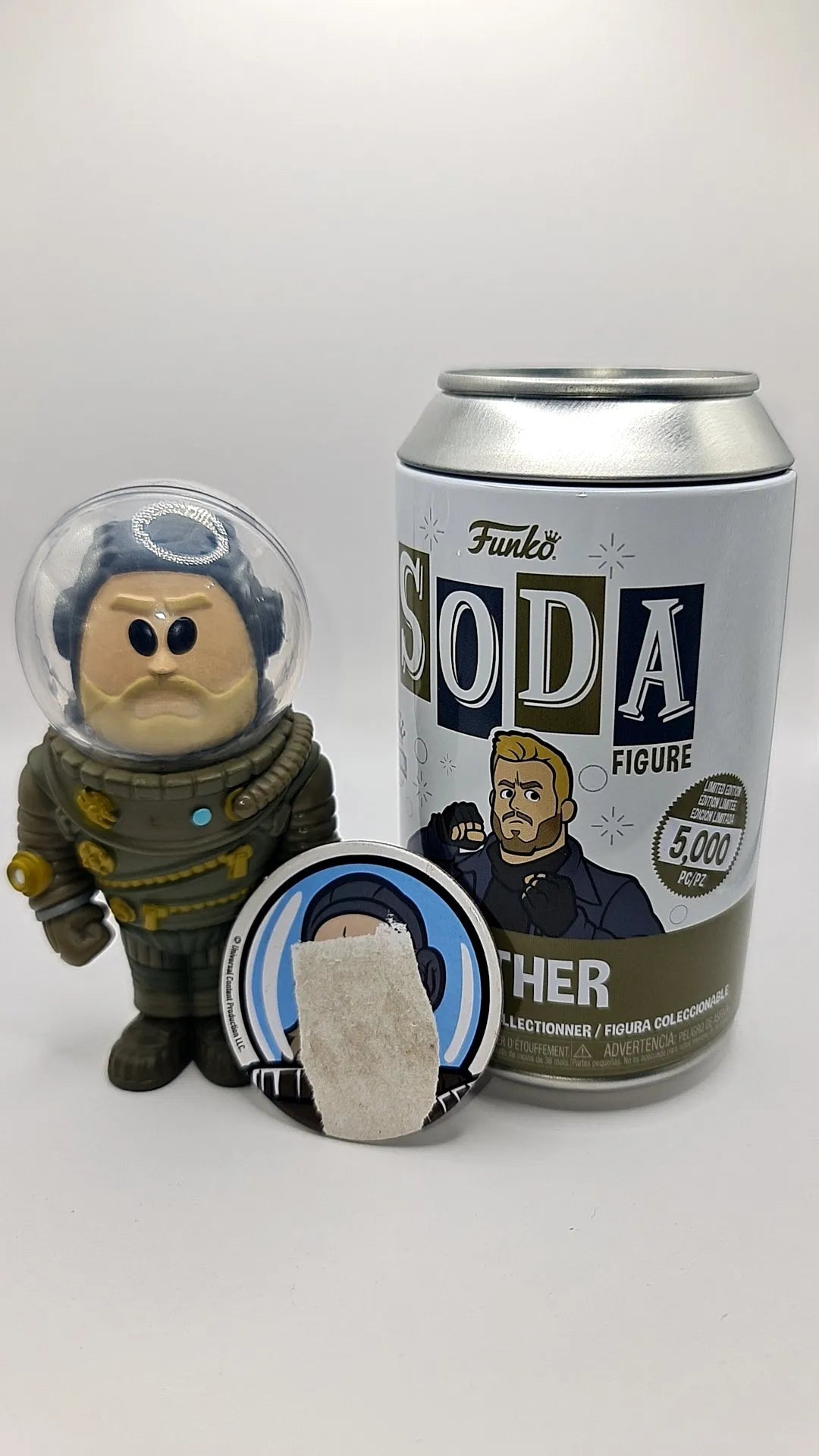 FUN64136 The Umbrella Academy - Luther Chase Edition 1/800 Soda Pop! Vinyl - Funko/Resale - Titan Pop Culture