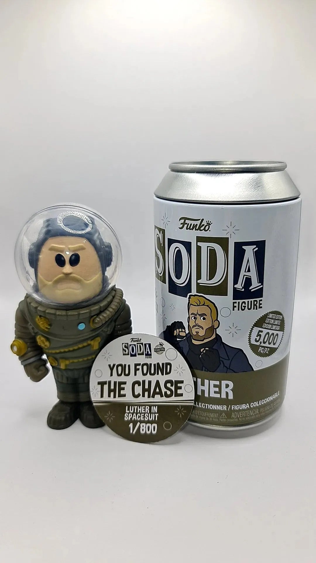 FUN64136 The Umbrella Academy - Luther Chase Edition 1/800 Soda Pop! Vinyl - Funko/Resale - Titan Pop Culture