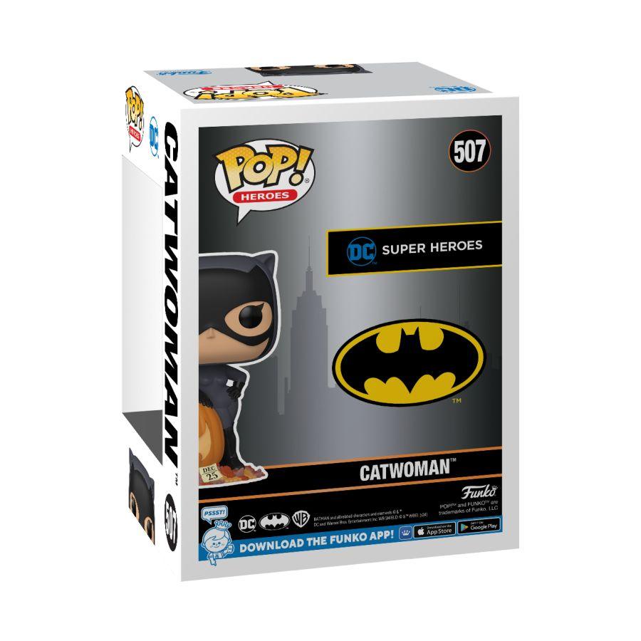 FUN81956 DC Comics - Catwoman with Pumpkin US Exclusive Pop! Vinyl [RS] - Funko - Titan Pop Culture