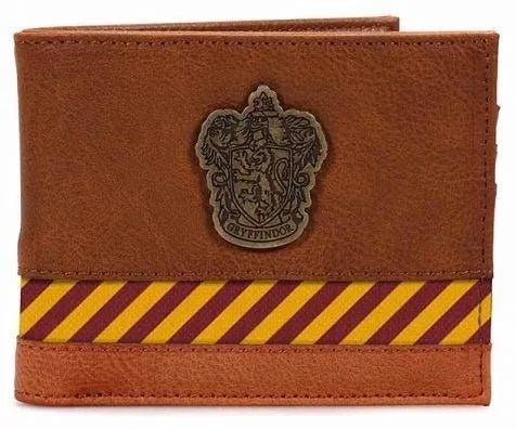 HMBWALBHP12 Harry Potter - Hogwarts Metal Crest Wallet - Half Moon Bay - Titan Pop Culture