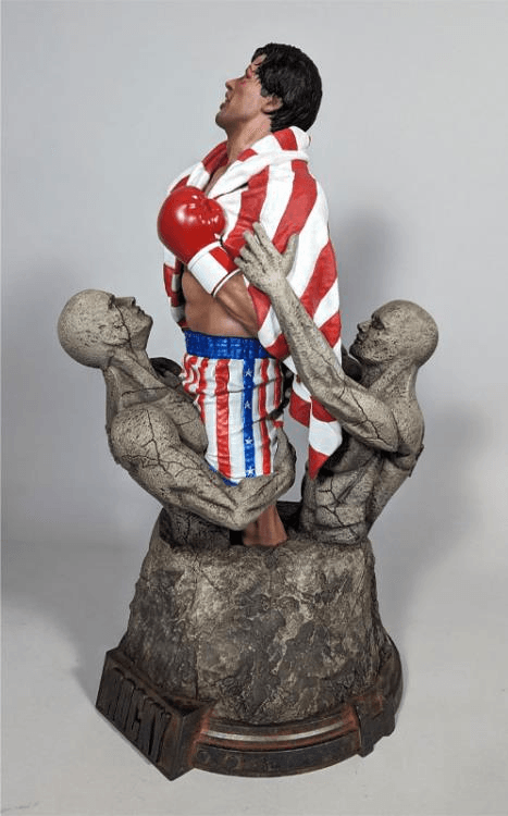 HOL9466 Rocky IV - Rocky 1:4 Scale Statue - Hollywood Collectibles Group - Titan Pop Culture