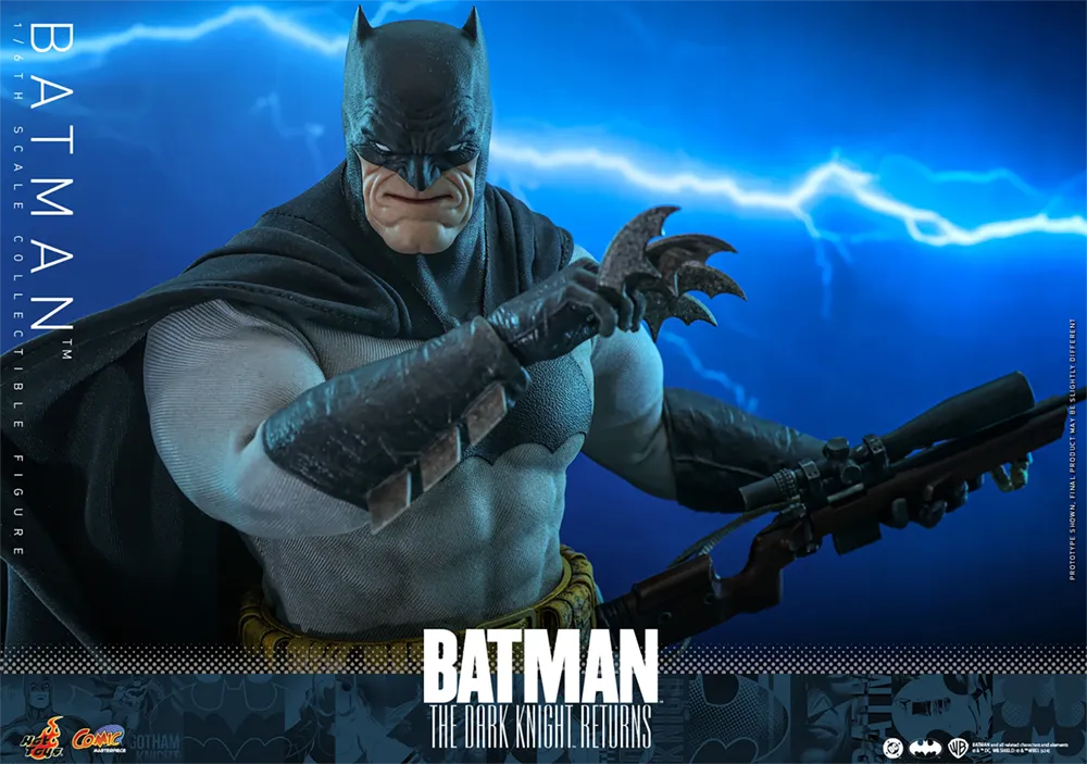 HOTCMS024 Batman: Dark Knight Returns - Batman 1:6 Scale Collectable Action Figure - Hot Toys - Titan Pop Culture