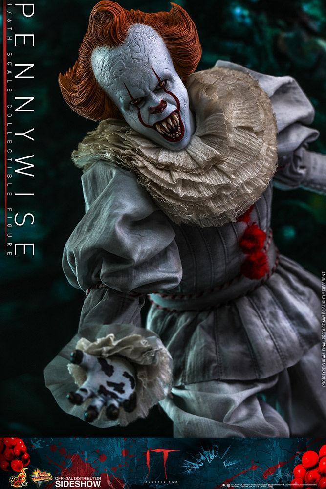 HOTMMS555 It: Chapter 2 - Pennywise with Balloon 1:6 Scale 12" Action Figure - Hot Toys - Titan Pop Culture