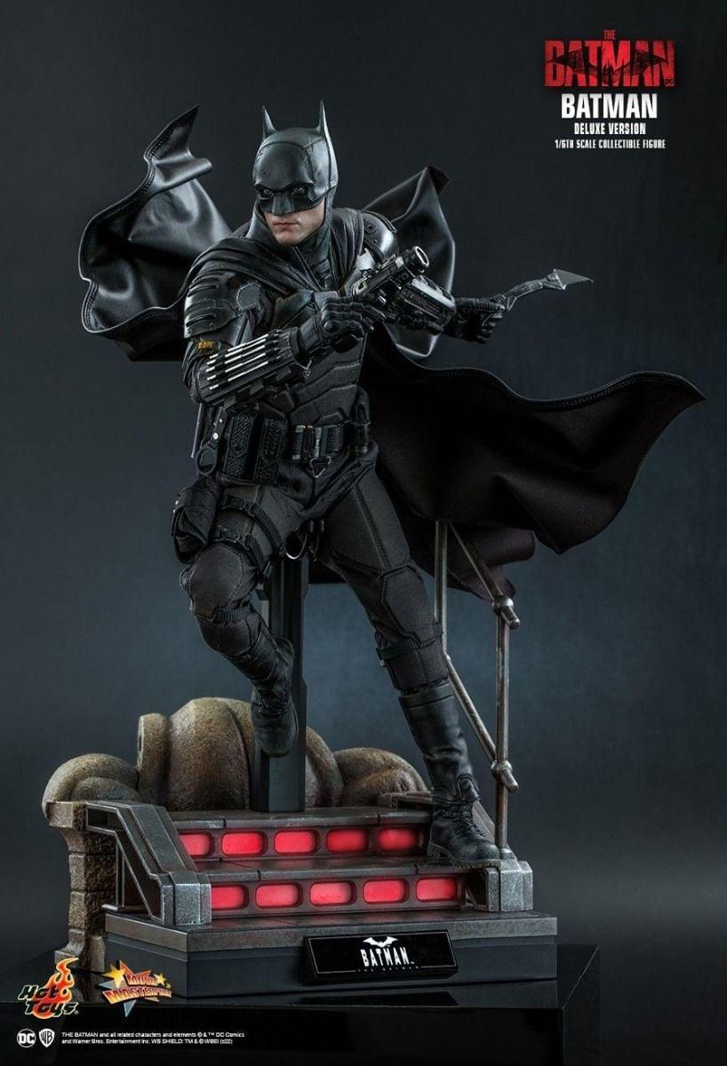 HOTMMS639 The Batman - Batman Deluxe 1:6 Scale Collectable Action Figure - Sideshow Collectibles - Titan Pop Culture