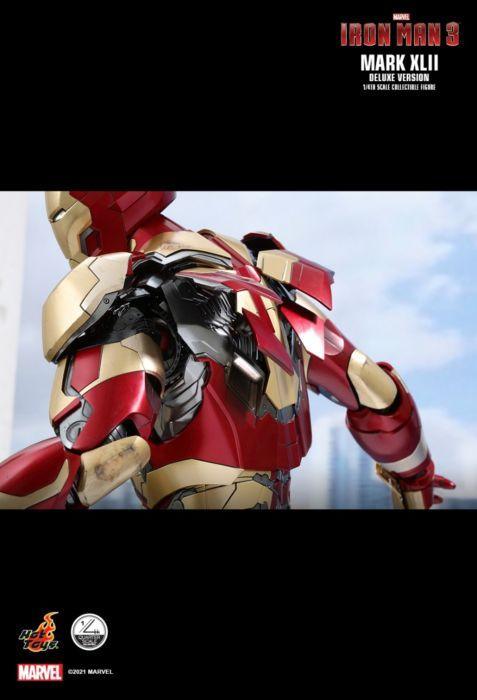 HOTQS008 Iron Man 3 - Iron Man Mark XLII Deluxe 1:4 Scale Action Figure - Hot Toys - Titan Pop Culture