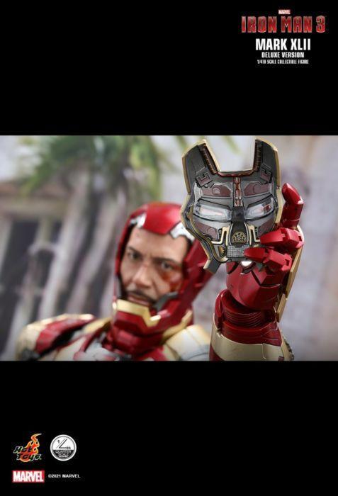 HOTQS008 Iron Man 3 - Iron Man Mark XLII Deluxe 1:4 Scale Action Figure - Hot Toys - Titan Pop Culture