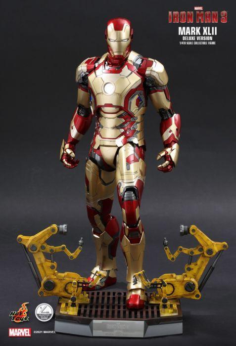 HOTQS008 Iron Man 3 - Iron Man Mark XLII Deluxe 1:4 Scale Action Figure - Hot Toys - Titan Pop Culture