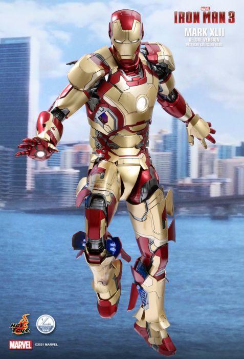 HOTQS008 Iron Man 3 - Iron Man Mark XLII Deluxe 1:4 Scale Action Figure - Hot Toys - Titan Pop Culture