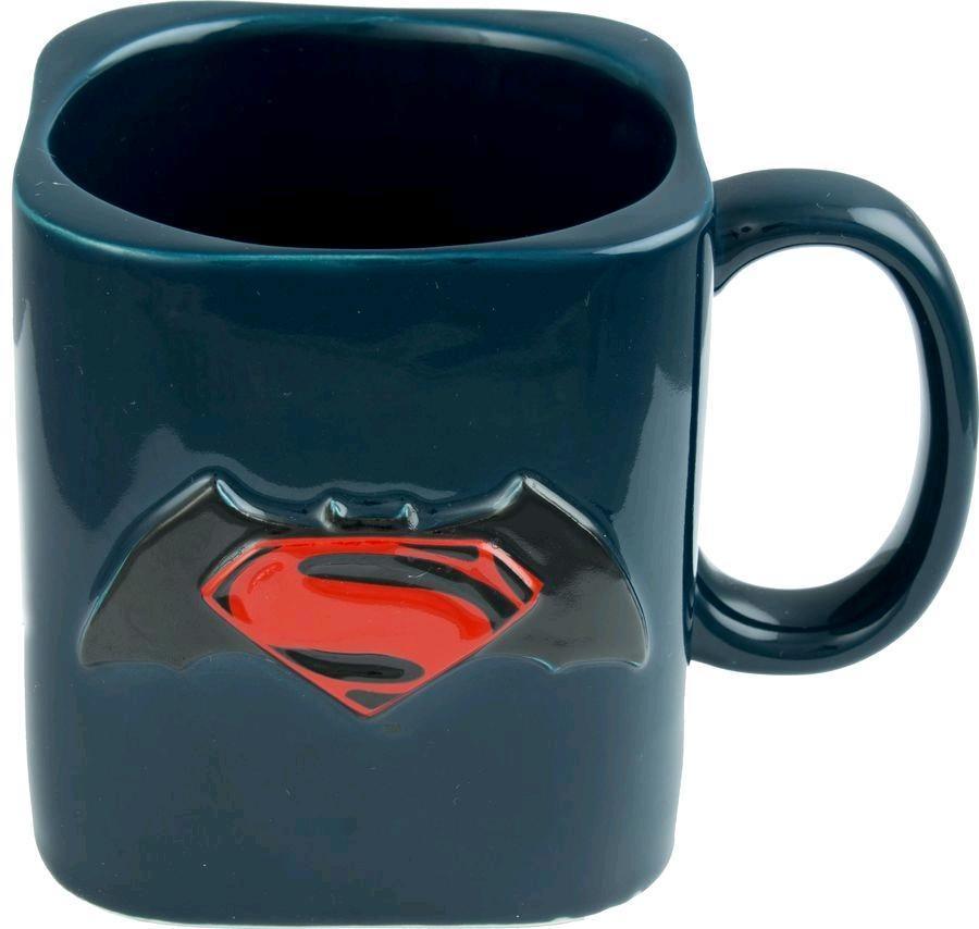 IKO0762 Batman v Superman: Dawn of Justice - 3D Logo Mug - Ikon Collectables - Titan Pop Culture