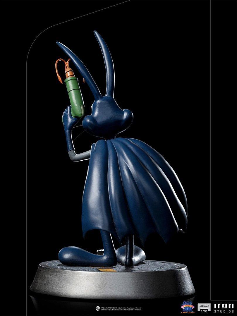 IRO29201 Space Jam 2: A New Legacy - Bugs Bunny Batman 1:10 Scale Statue - Iron Studios - Titan Pop Culture