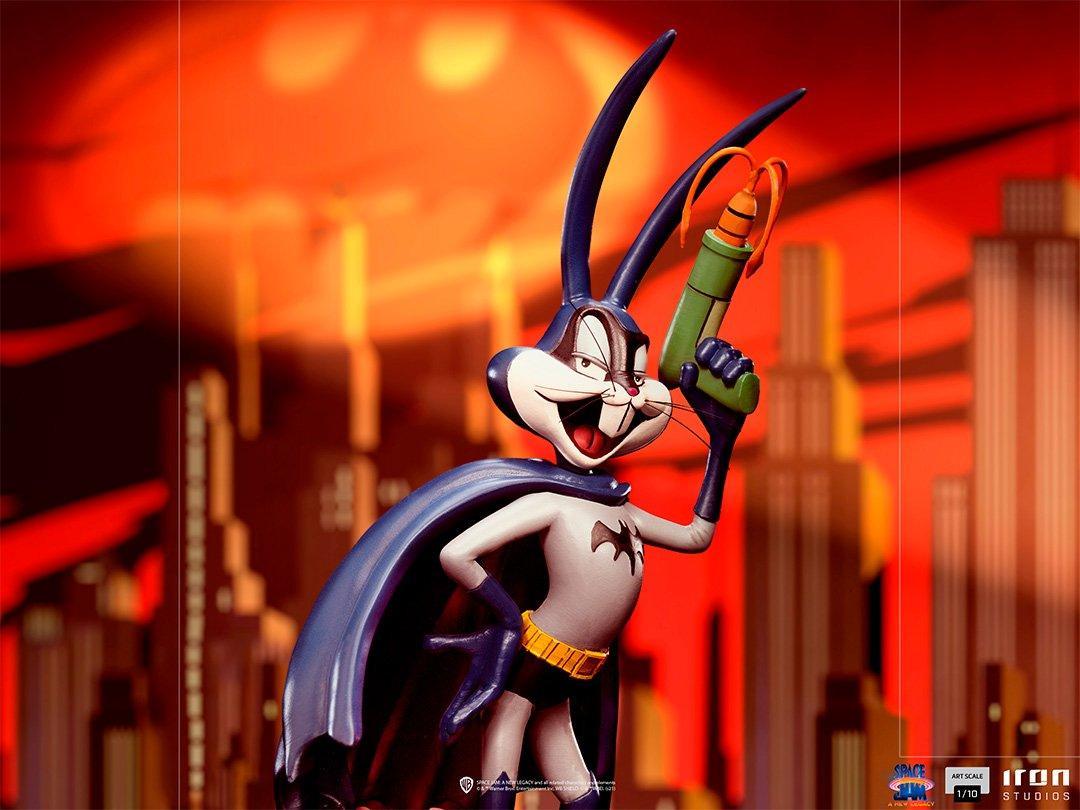 IRO29201 Space Jam 2: A New Legacy - Bugs Bunny Batman 1:10 Scale Statue - Iron Studios - Titan Pop Culture