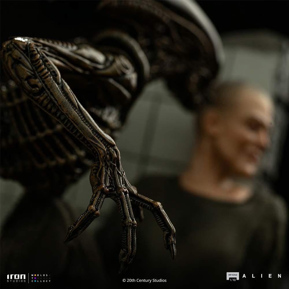 Alien 3 – Ripley & Dog Alien 1:10 Scale Statue