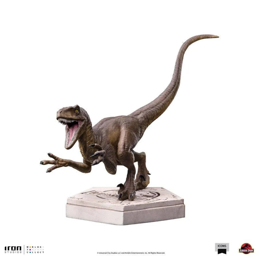 IRO52014 Jurassic Park - Velociraptor A Icons Statue - Iron Studios - Titan Pop Culture