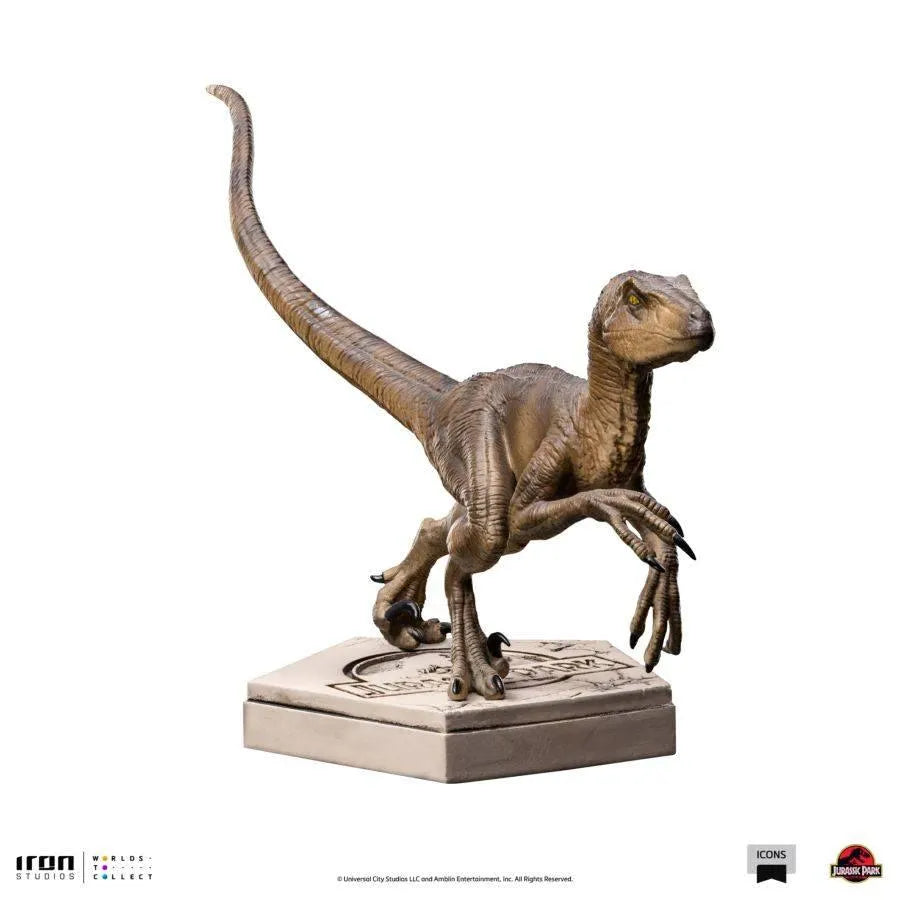 IRO52021 Jurassic Park - Velociraptor B Icons Statue - Iron Studios - Titan Pop Culture