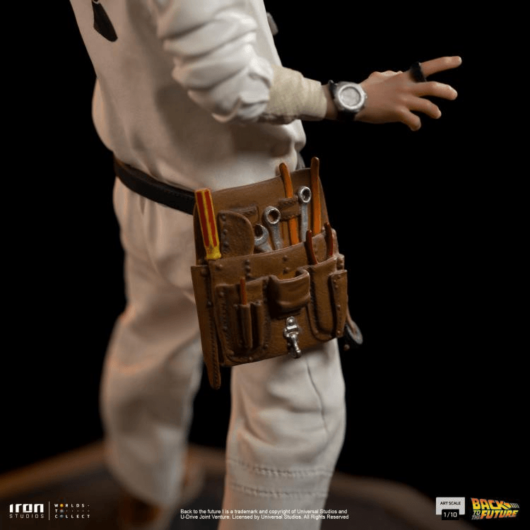 IRO53325 Back To The Future - Doc Brown 1:10 Statue [Version 2] - Iron Studios - Titan Pop Culture