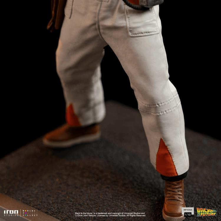 IRO53325 Back To The Future - Doc Brown 1:10 Statue [Version 2] - Iron Studios - Titan Pop Culture