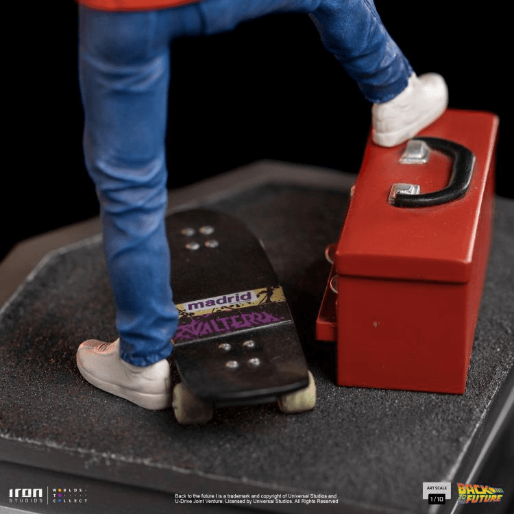 IRO53332 Back To The Future - Marty Mcfly 1:10 Statue [Version 2] - Iron Studios - Titan Pop Culture