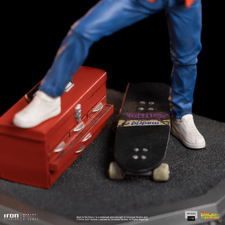 IRO53332 Back To The Future - Marty Mcfly 1:10 Statue [Version 2] - Iron Studios - Titan Pop Culture