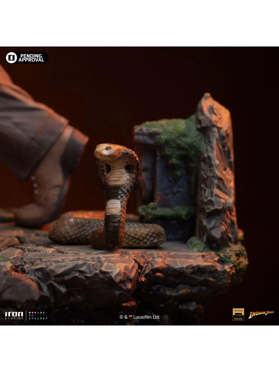 IRO55725 Indiana Jones - Indiana Jones Deluxe 1:10 Scale Statue - Iron Studios - Titan Pop Culture