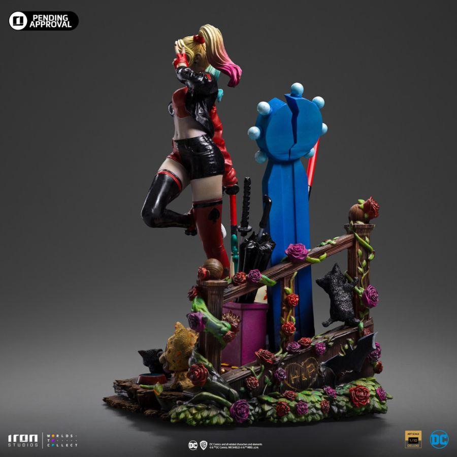 IRO55978 Batman - Harley Quinn (Gotham City Sirnes) Deluxe 1:10 Statue - Iron Studios - Titan Pop Culture