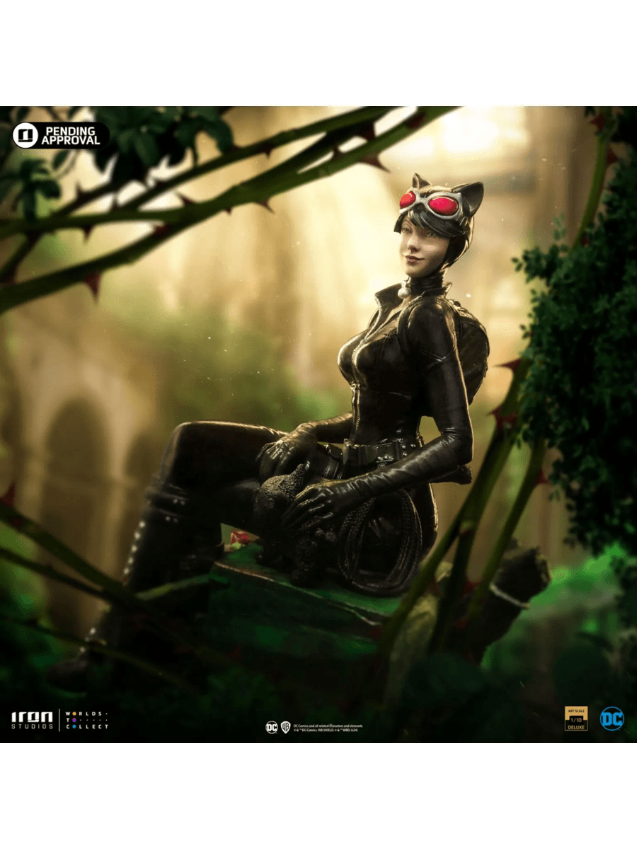 IRO56111 Batman - Catwoman (Gotham City Sirens) Deluxe 1:10 Scale Statue - Iron Studios - Titan Pop Culture