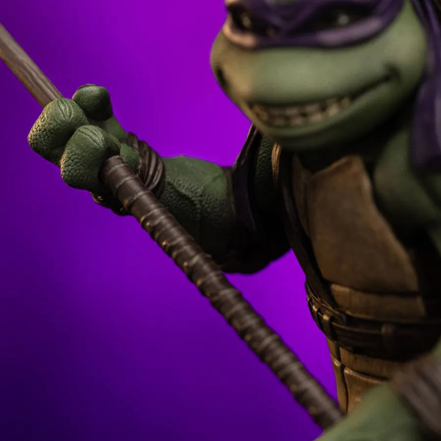 IRO56463 Teenage Mutant Ninja Turtles (1990) - Donatello 1:10 Scale Statue - Iron Studios - Titan Pop Culture