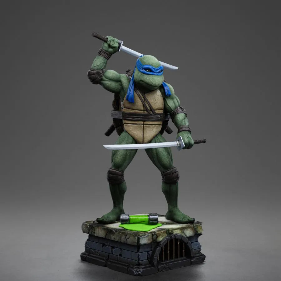 IRO56470 Teenage Mutant Ninja Turtles (1990) - Leonardo 1:10 Scale Statue - Iron Studios - Titan Pop Culture