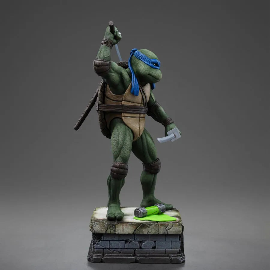 IRO56470 Teenage Mutant Ninja Turtles (1990) - Leonardo 1:10 Scale Statue - Iron Studios - Titan Pop Culture