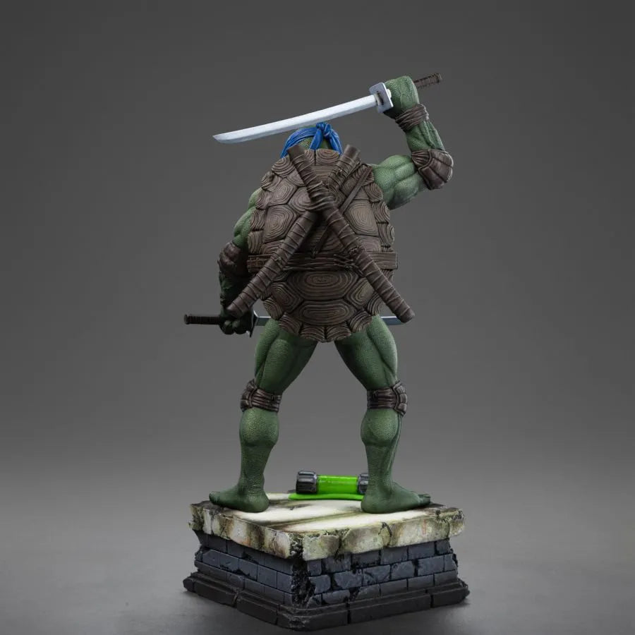 IRO56470 Teenage Mutant Ninja Turtles (1990) - Leonardo 1:10 Scale Statue - Iron Studios - Titan Pop Culture