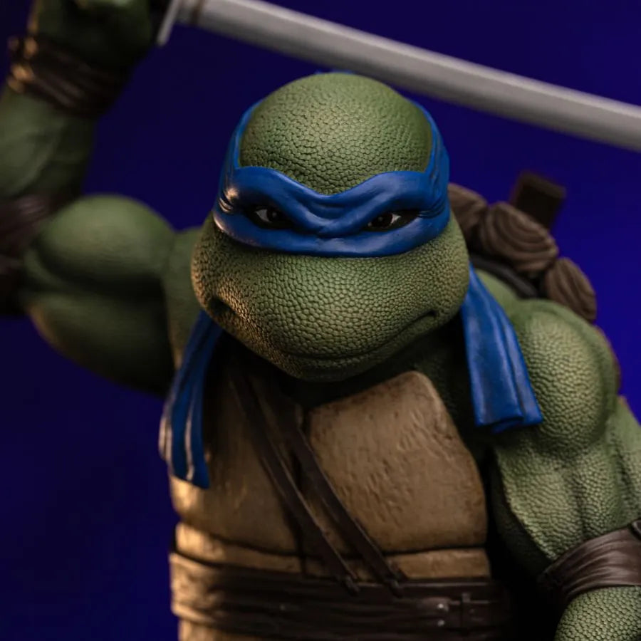 IRO56470 Teenage Mutant Ninja Turtles (1990) - Leonardo 1:10 Scale Statue - Iron Studios - Titan Pop Culture