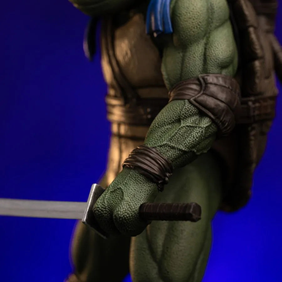 IRO56470 Teenage Mutant Ninja Turtles (1990) - Leonardo 1:10 Scale Statue - Iron Studios - Titan Pop Culture