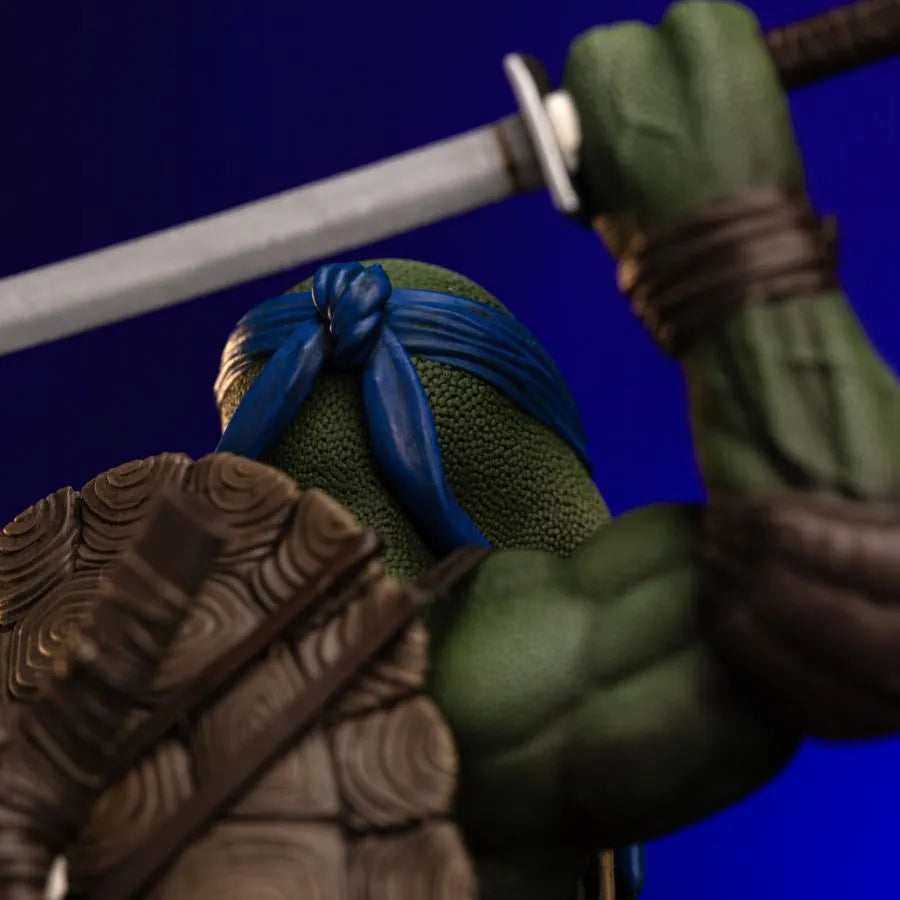 IRO56470 Teenage Mutant Ninja Turtles (1990) - Leonardo 1:10 Scale Statue - Iron Studios - Titan Pop Culture