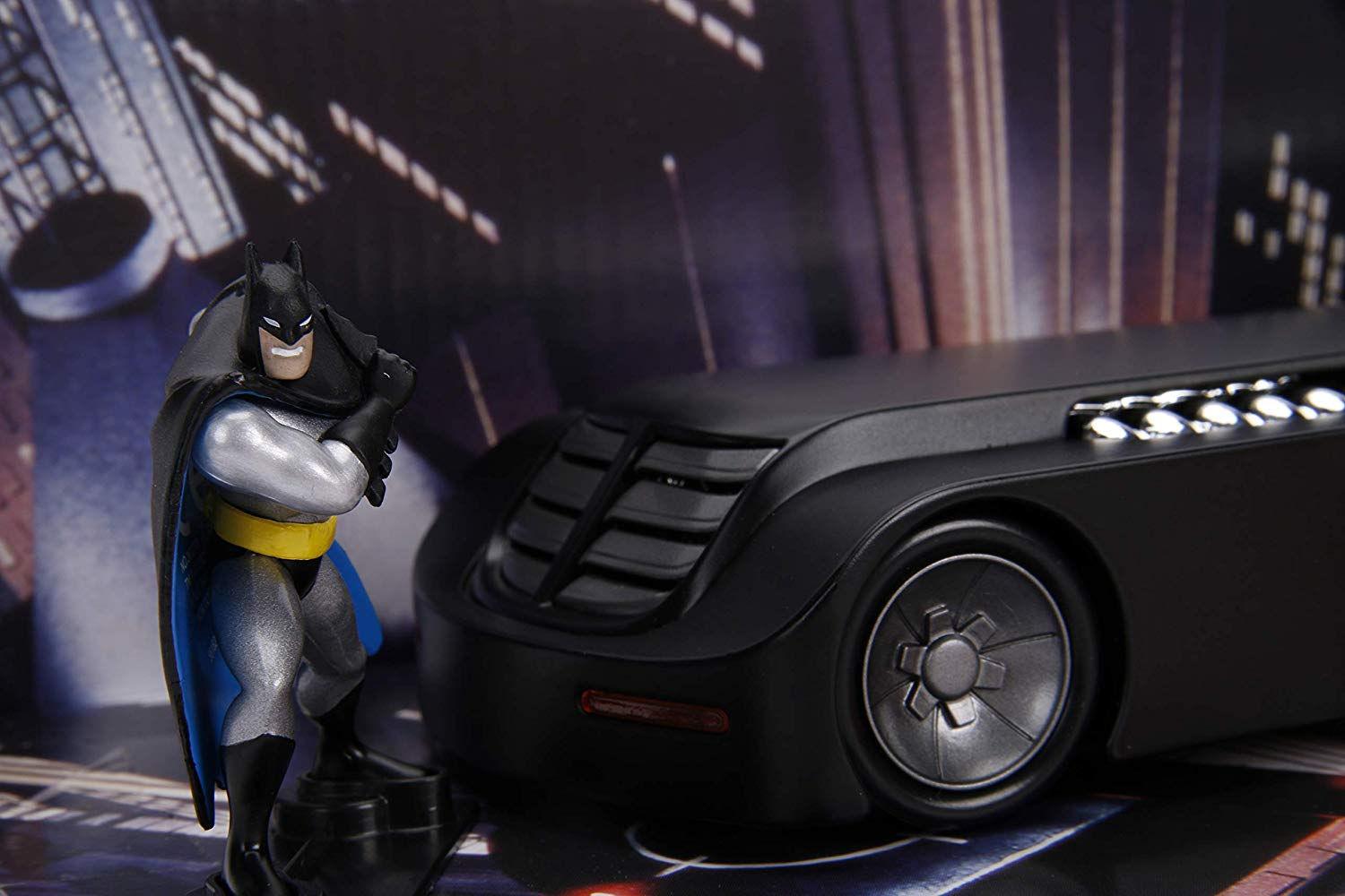 JAD30916 Batman: The Animated Series - Batmobile 1:24 Scale Diecast Vehicle - Jada Toys - Titan Pop Culture