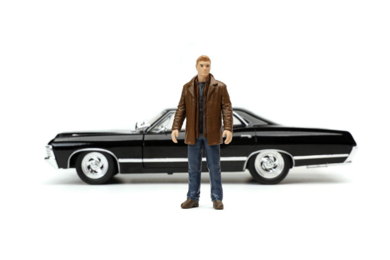 JAD32250 Supernatural - '67 Chevy Impala with Dean 1:24 Scale Hollywood Ride - Jada Toys - Titan Pop Culture