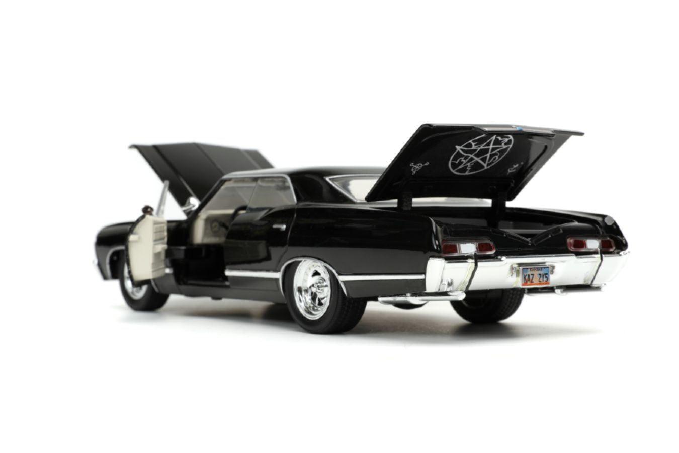 JAD32250 Supernatural - '67 Chevy Impala with Dean 1:24 Scale Hollywood Ride - Jada Toys - Titan Pop Culture